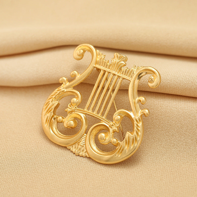 "Golden Chord" Retro Harp Brooch: A Minimalist Niche Accessory