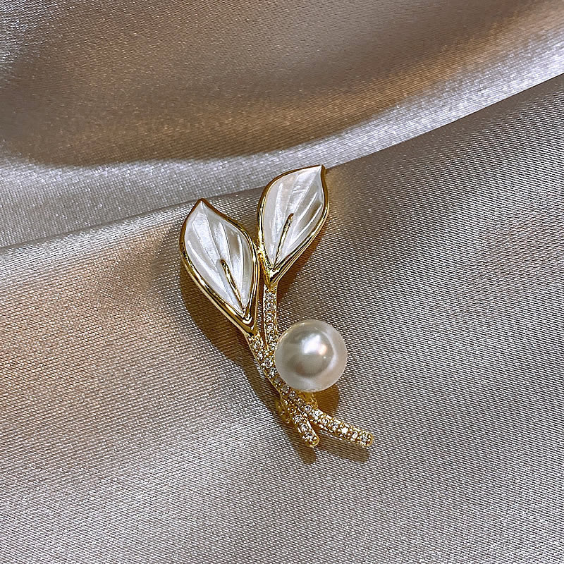 Veridian Bloom: Enamel Tulip Brooch & Sculptural Floral Pin