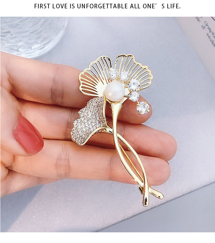 Ginkgo Leaf Statement Corsage: A Timeless Mother’s Day Gift