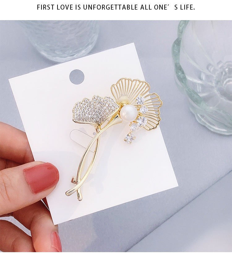 Ginkgo Leaf Statement Corsage: A Timeless Mother’s Day Gift