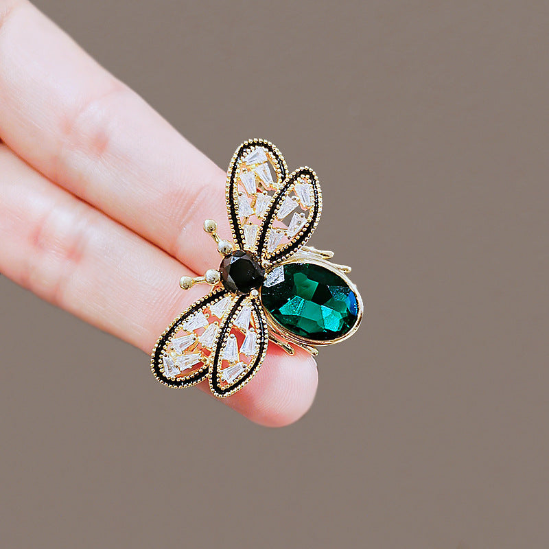 Imperial Bee Brooch | Vintage-Inspired Suit & Coat Accessory